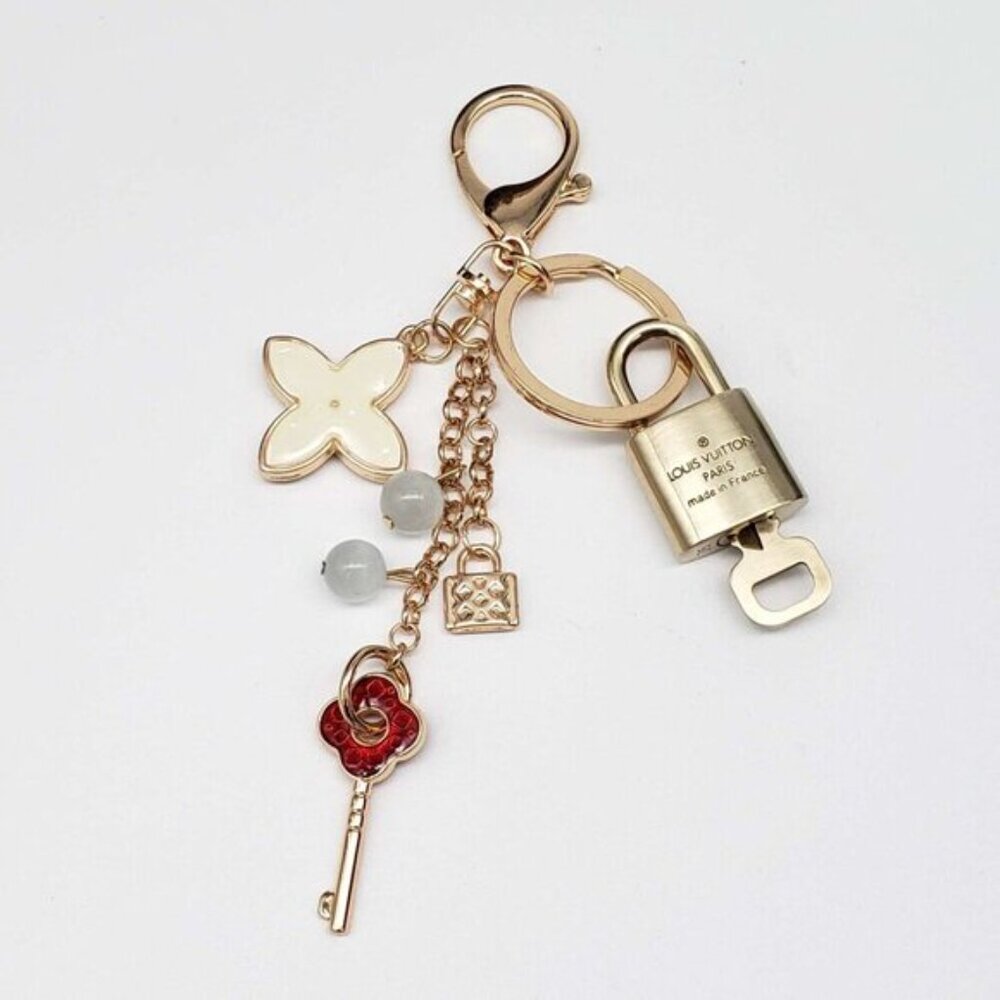 Authentic Louis Vuitton Gold Padlock & Key 🔒 LV Bag Charm w/ Unbranded Keychain - Picture 10 of 10